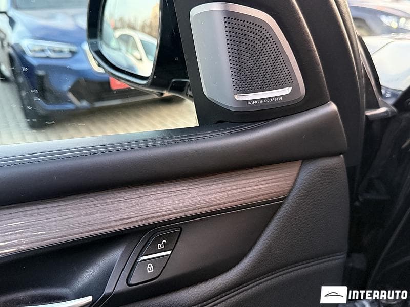 2014 BMW X5 M5.0D — Miniatură 18