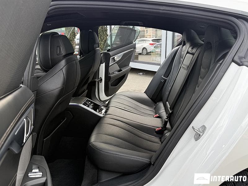 BMW 840i 2019 — Миниатюра 14