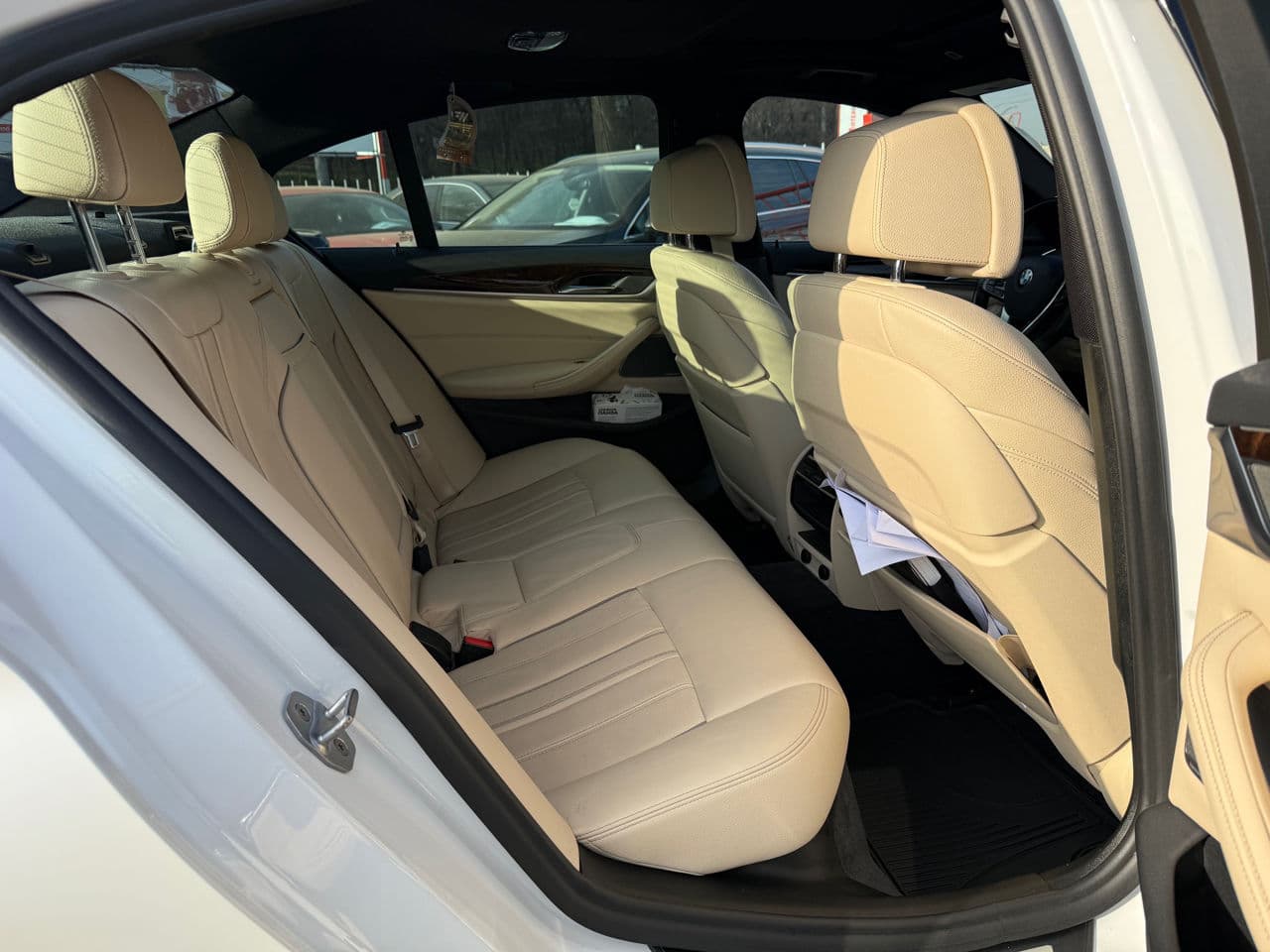 BMW 530e 2018 — Миниатюра 15