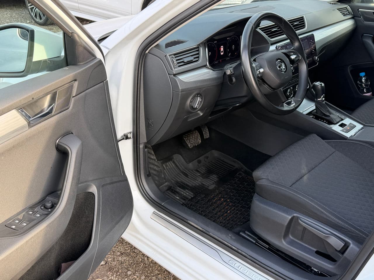 Skoda Superb 2022 — Миниатюра 5