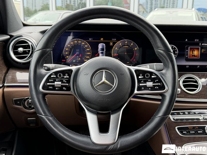 2019 Mercedes E 350 — Miniatură 12