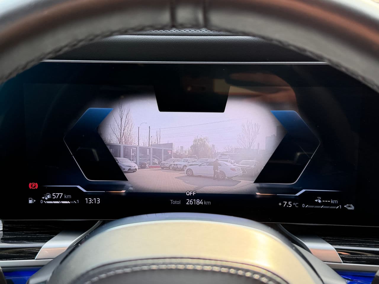 BMW 750e XDrive 2024 — Миниатюра 12