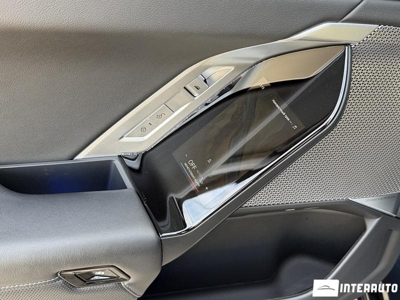 BMW 750e XDrive 2024 — Миниатюра 21