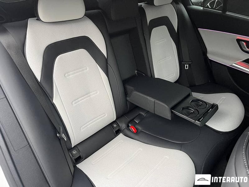 Mercedes E 53 AMG 2025 — Миниатюра 26