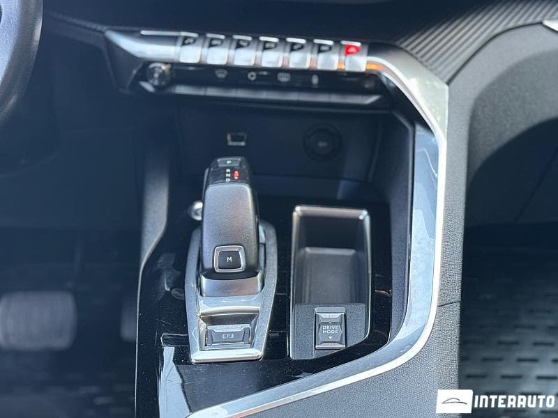 Peugeot 3008 2021 — Миниатюра 11