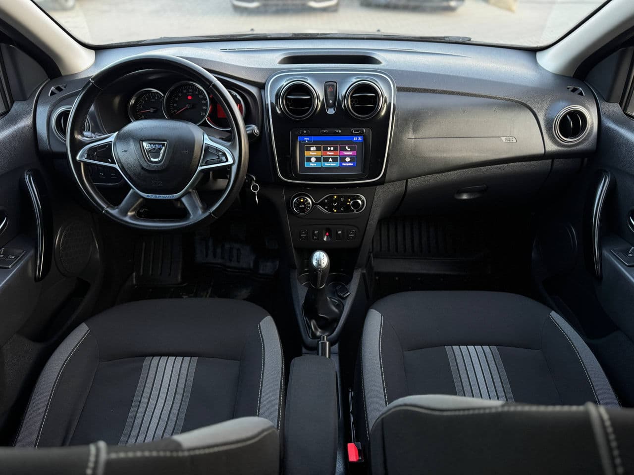 Dacia Sandero Stepway 2018 — Миниатюра 6
