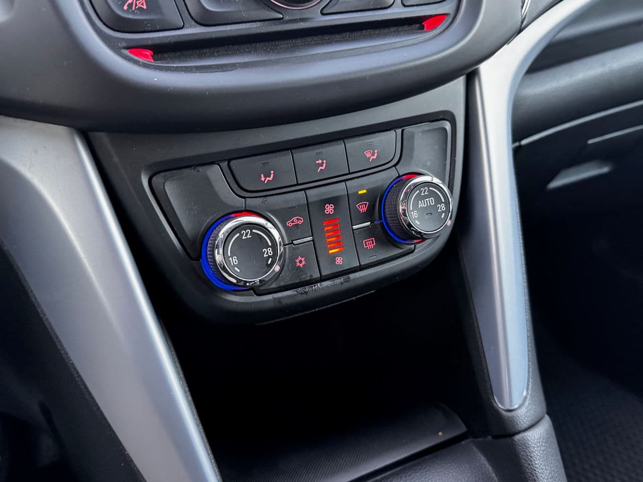 Opel Zafira 2013 — Миниатюра 13