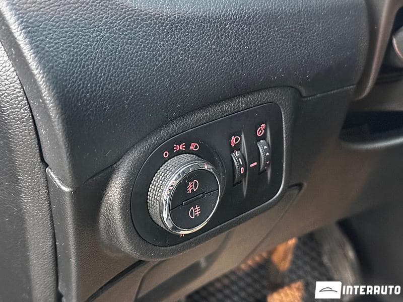 Opel Zafira 2013 — Миниатюра 15