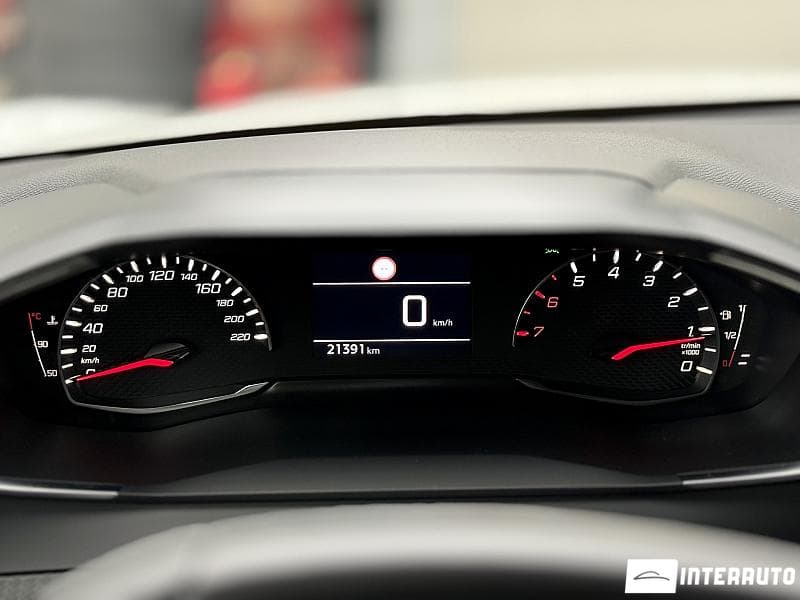 Peugeot 208 2023 — Миниатюра 12
