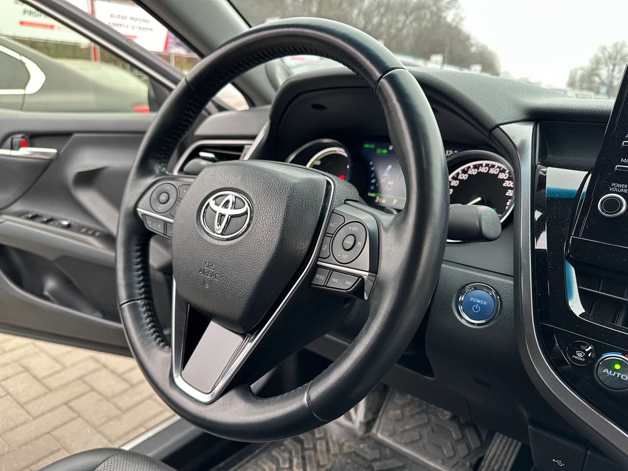 Toyota Camry 2021 — Миниатюра 7