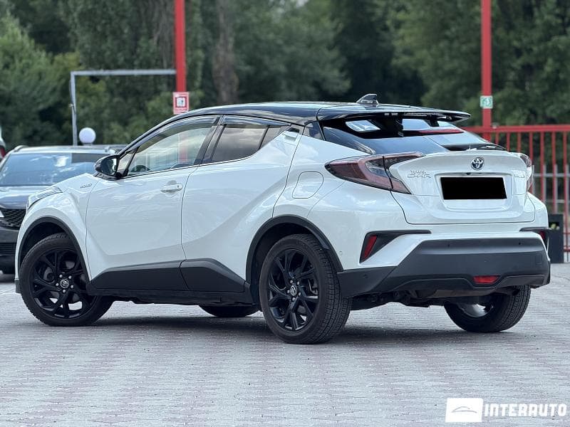 Toyota C-HR 2018 — Миниатюра 3