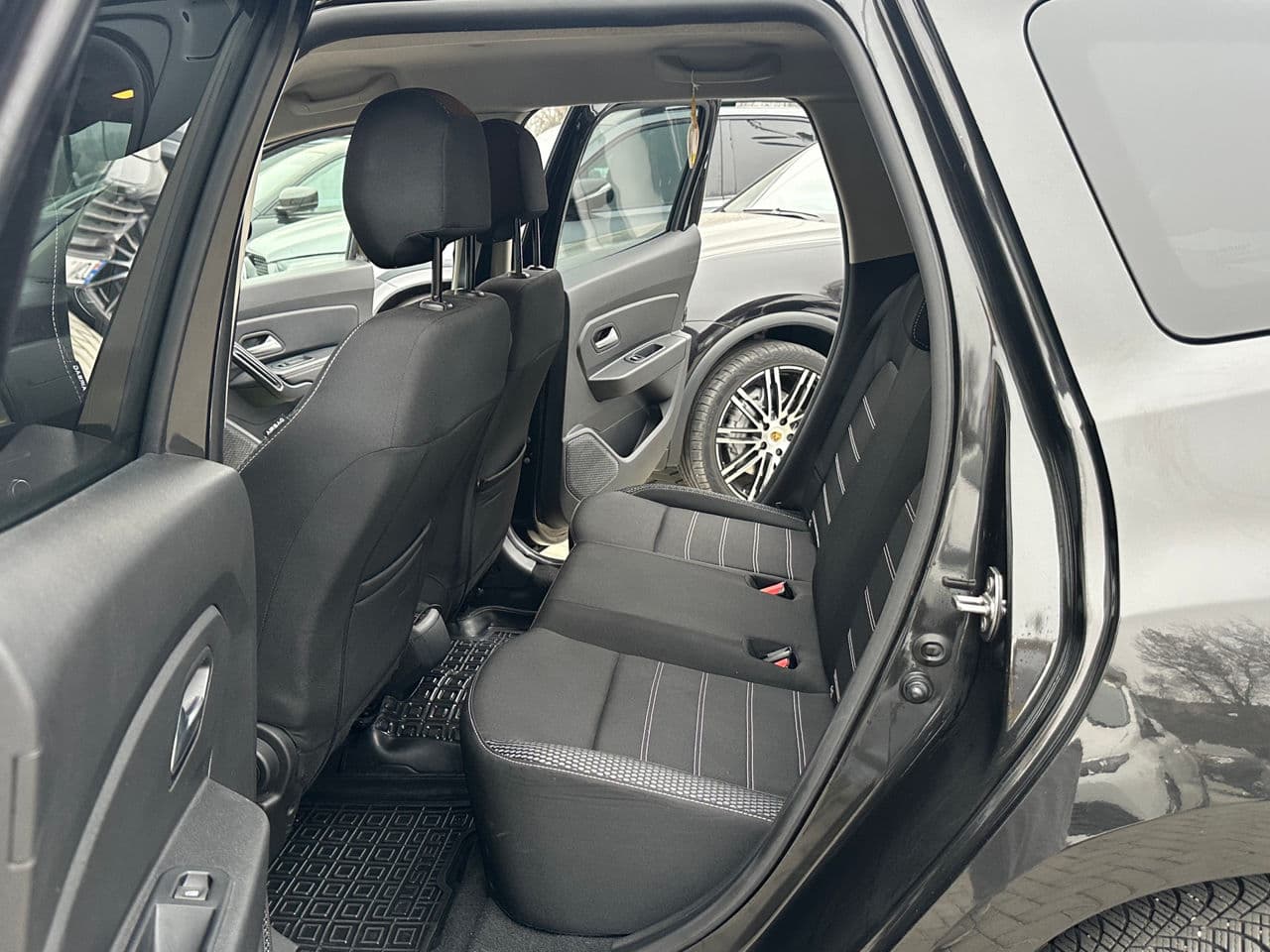 Dacia Duster 2021 — Миниатюра 12