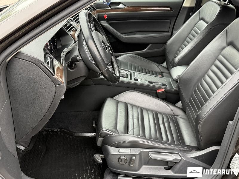 Volkswagen Passat 2018 — Миниатюра 8