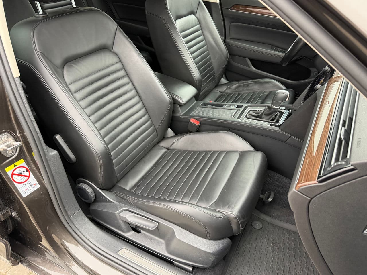 Volkswagen Passat 2018 — Миниатюра 16