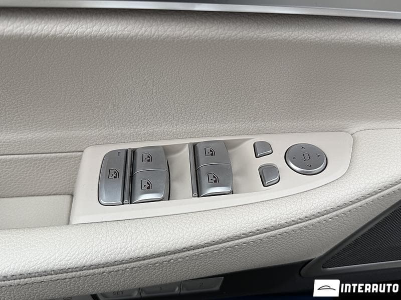 2016 BMW 730 — Miniatură 24