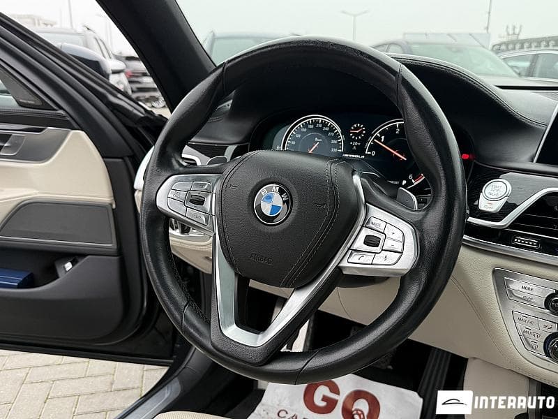 2016 BMW 730 — Miniatură 9