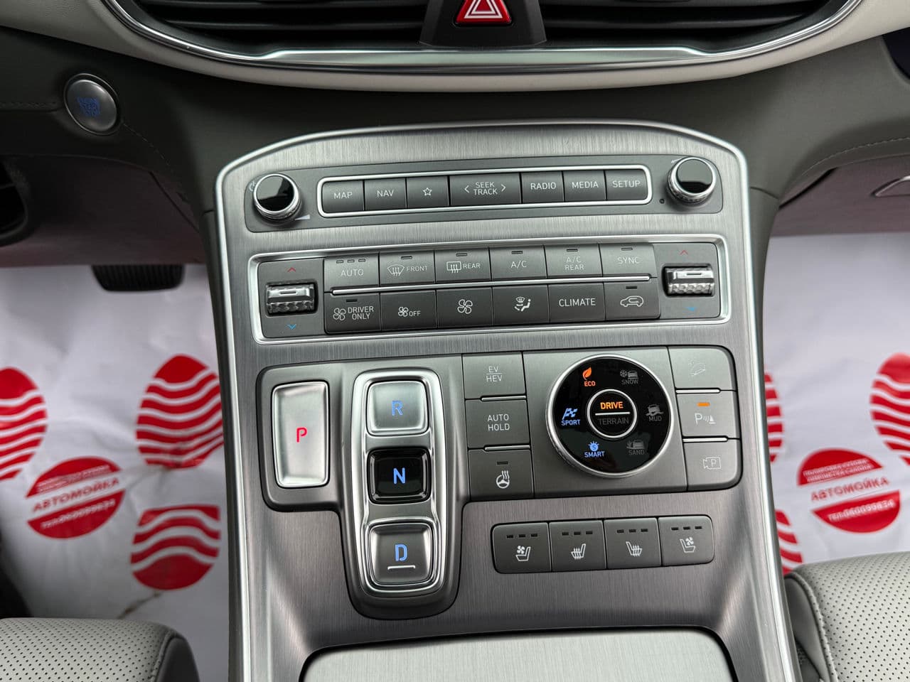 Hyundai Santa Fe 2021 — Миниатюра 13