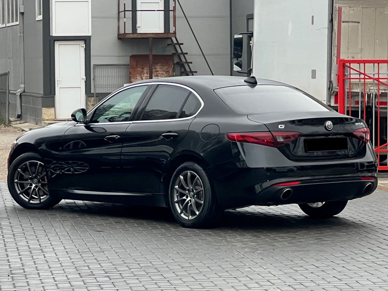 Alfa Romeo Giulia 2019 — Миниатюра 2