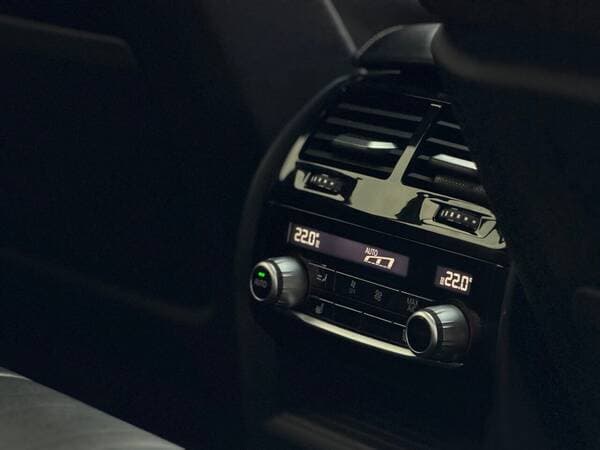 2018 BMW 520 — Miniatură 22
