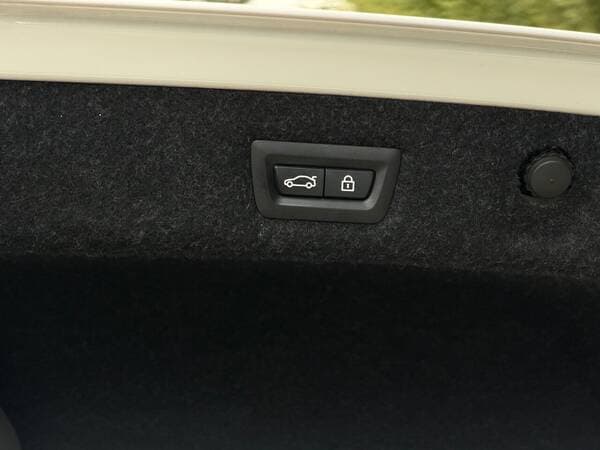 2018 BMW 520 — Miniatură 25