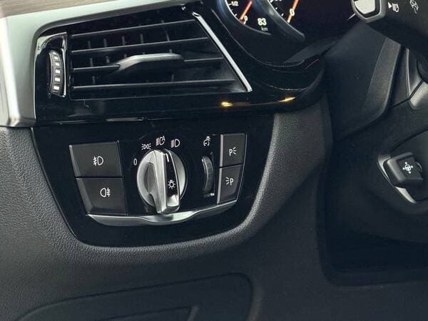 2018 BMW 520 — Miniatură 16