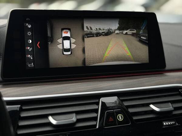 2018 BMW 520 — Miniatură 11