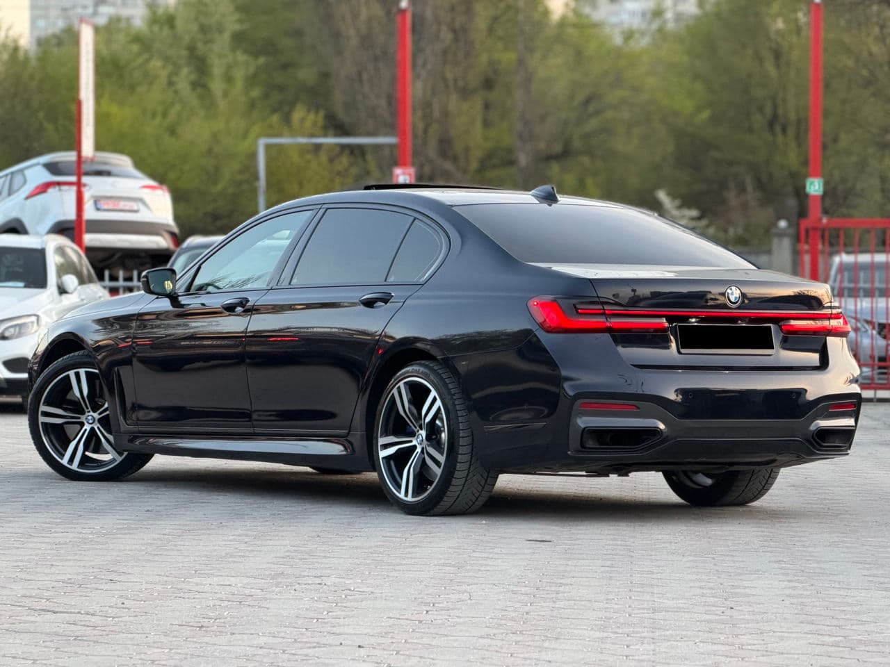 BMW 740 2021 — Миниатюра 3