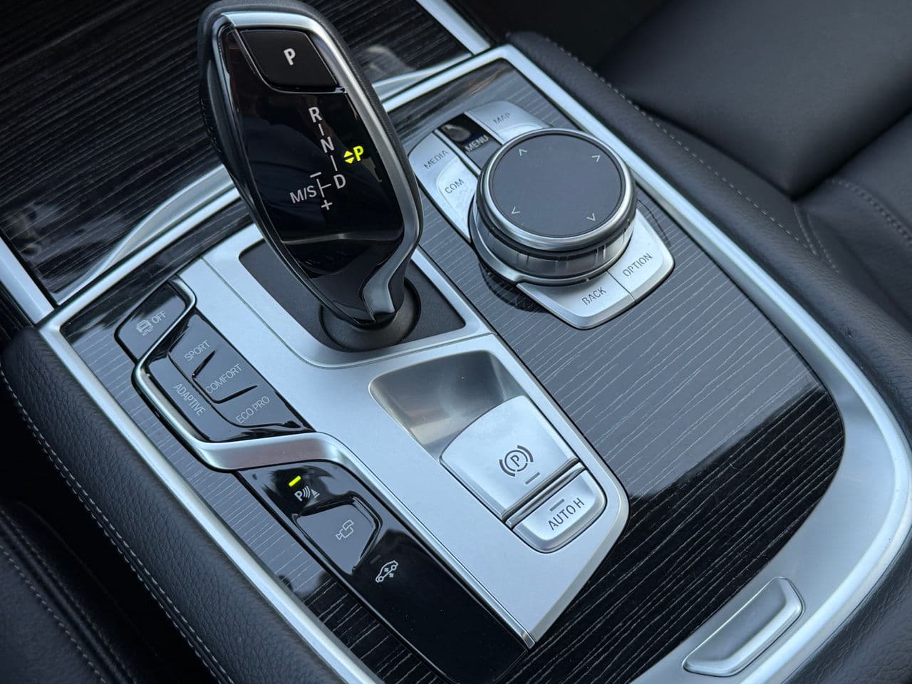 BMW 740 2021 — Миниатюра 15