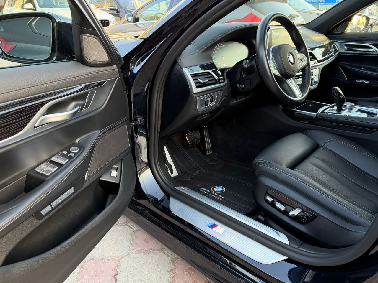 BMW 740 2021 — Миниатюра 7