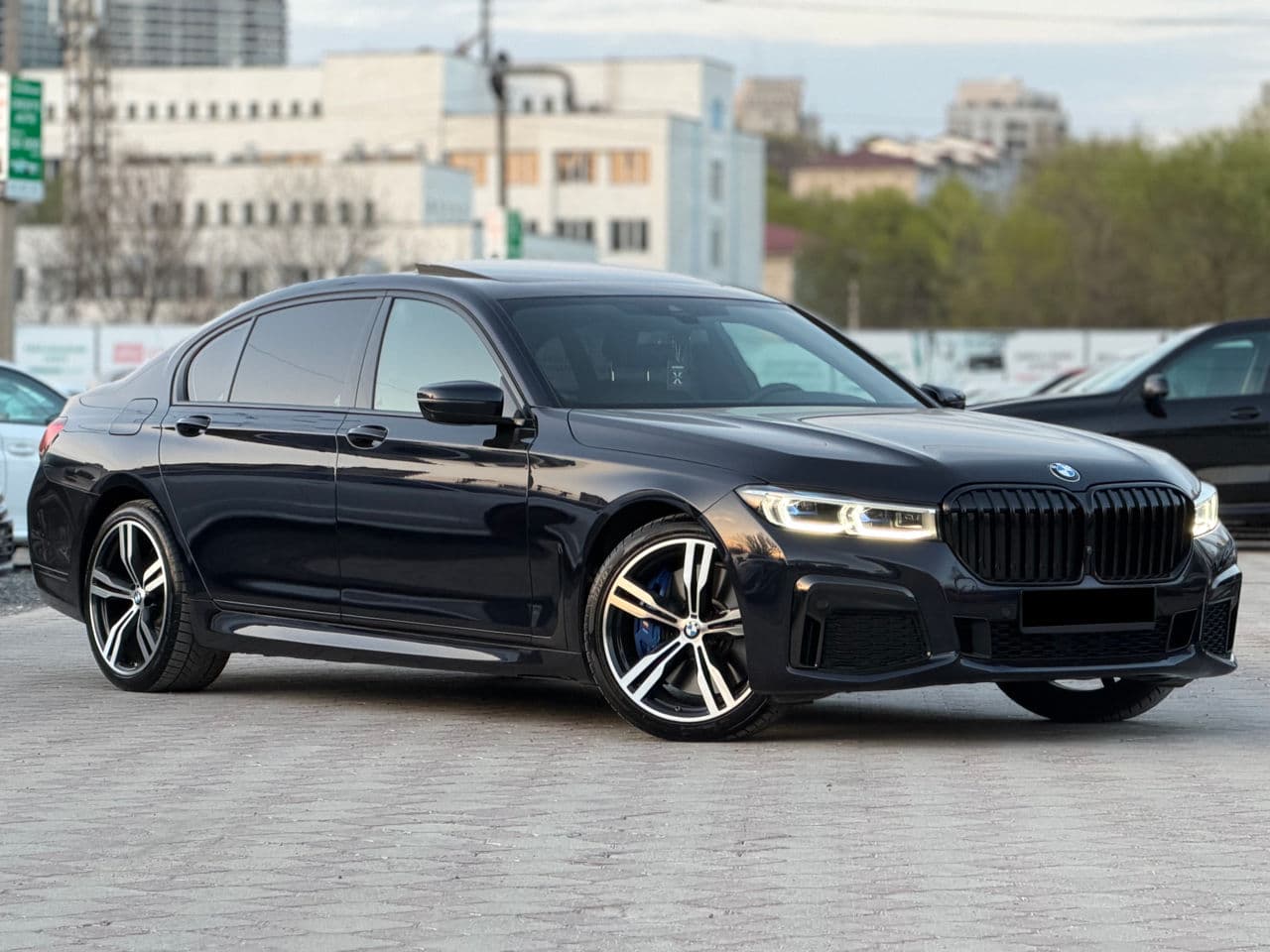 BMW 740 2021 — Миниатюра 4