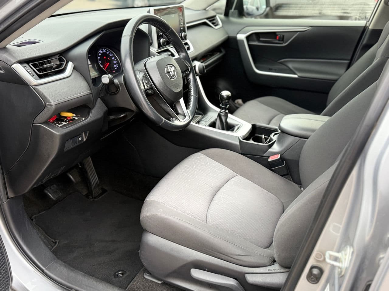Toyota Rav-4 2019 — Миниатюра 5
