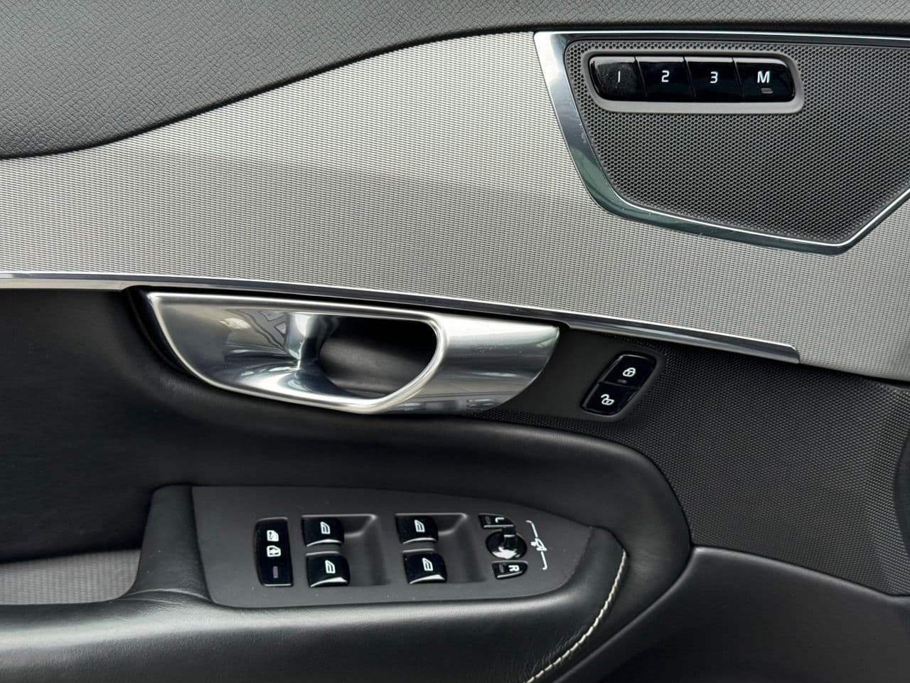 Volvo XC 90 2018 — Миниатюра 15
