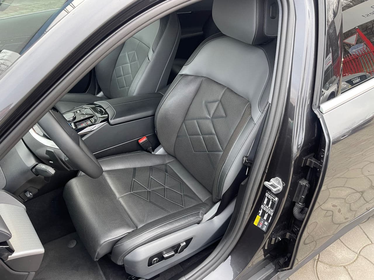 BMW 530e 2024 — Миниатюра 15