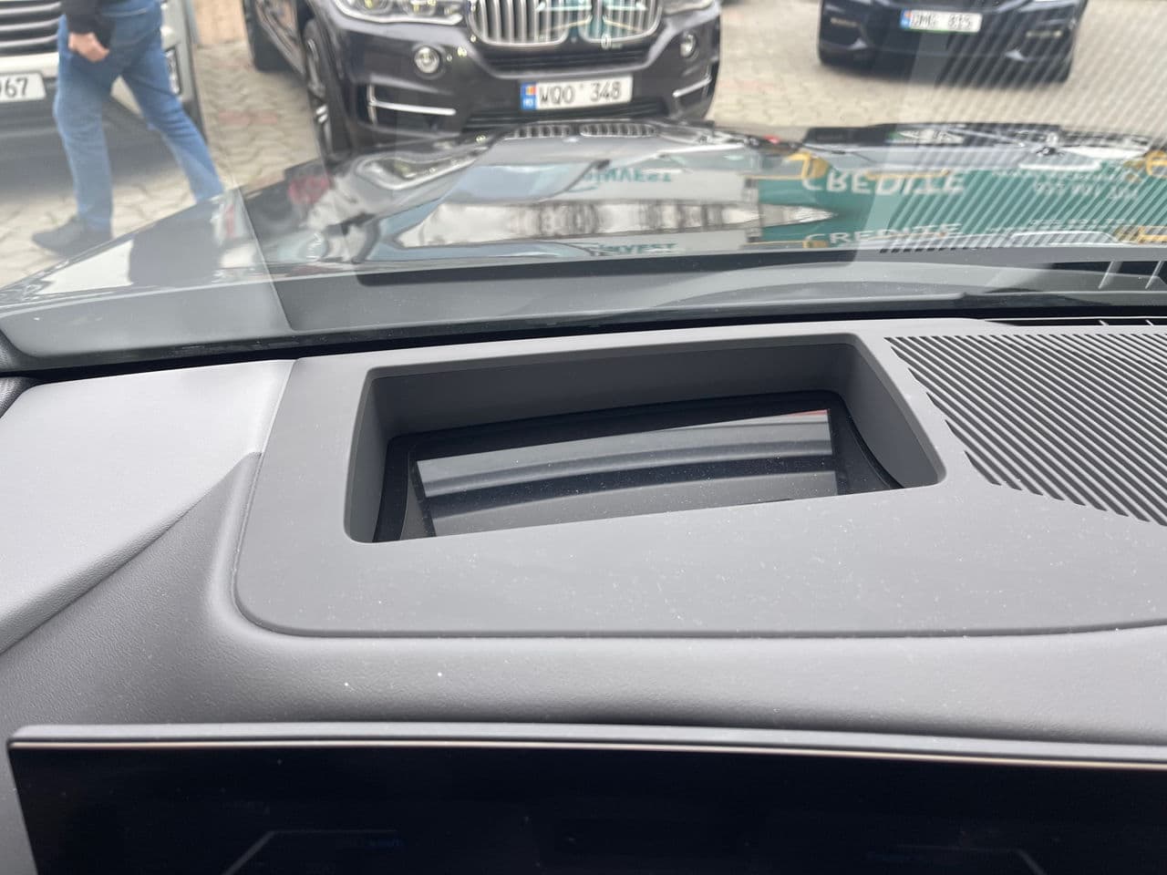 BMW 530e 2024 — Миниатюра 11