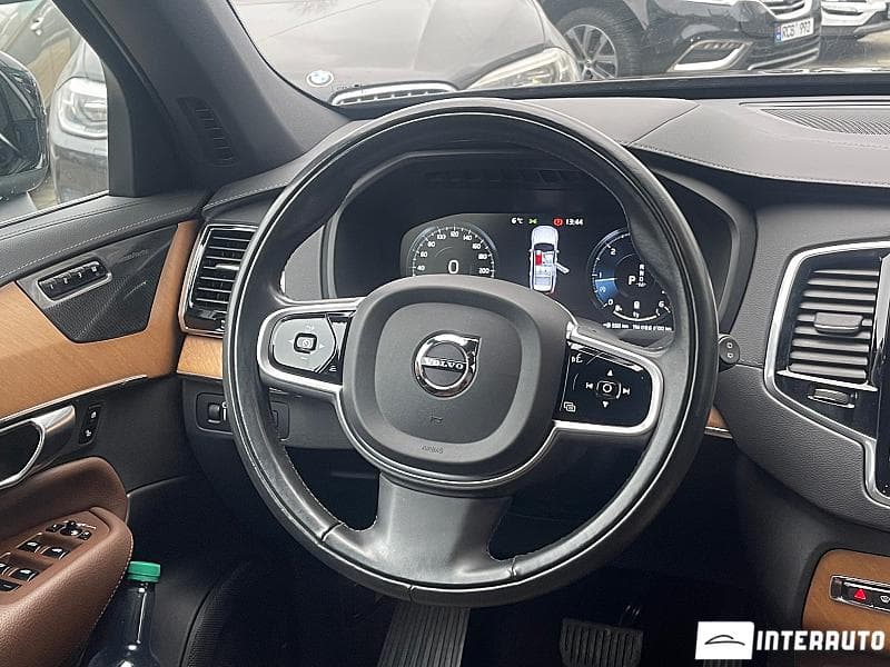 Volvo XC 90 2021 — Миниатюра 9