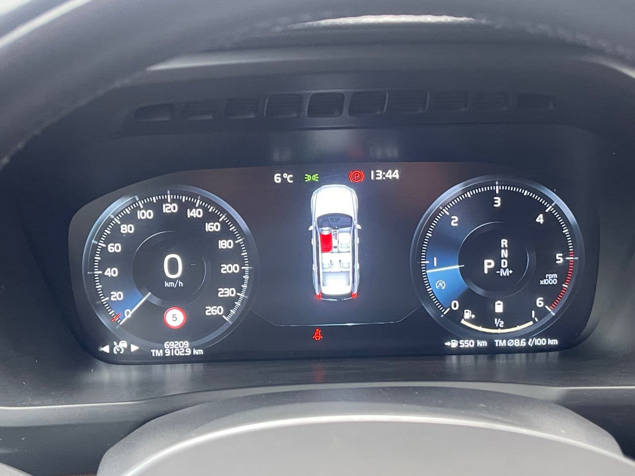 Volvo XC 90 2021 — Миниатюра 10