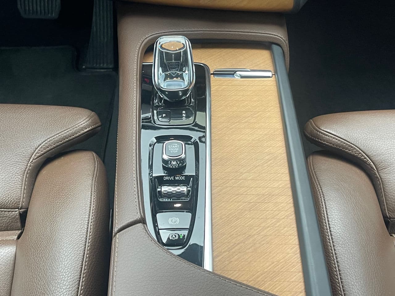 Volvo XC 90 2021 — Миниатюра 13