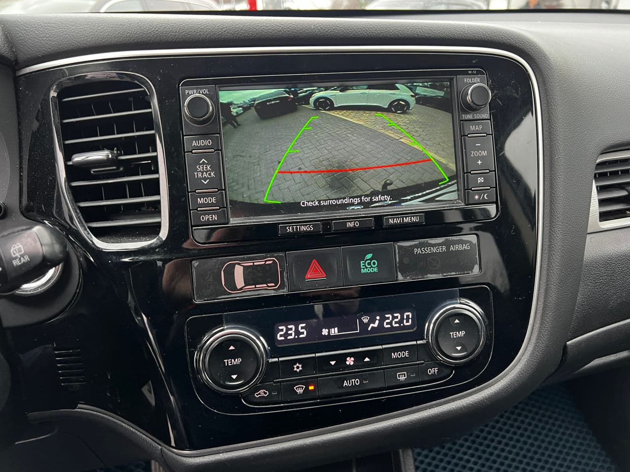 2014 Mitsubishi Outlander — Miniatură 9