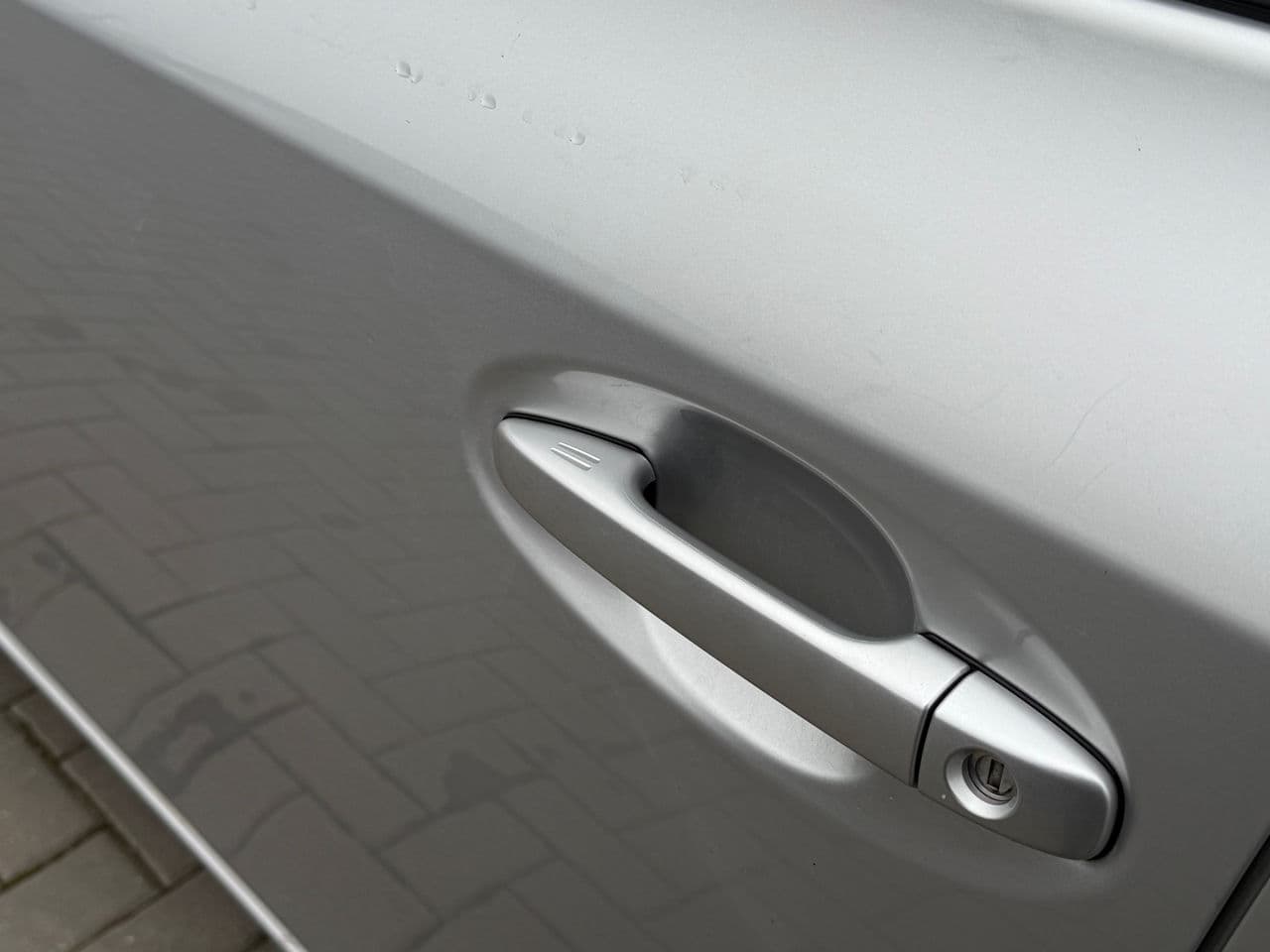 Toyota Prius Plus / V 2012 — Миниатюра 5