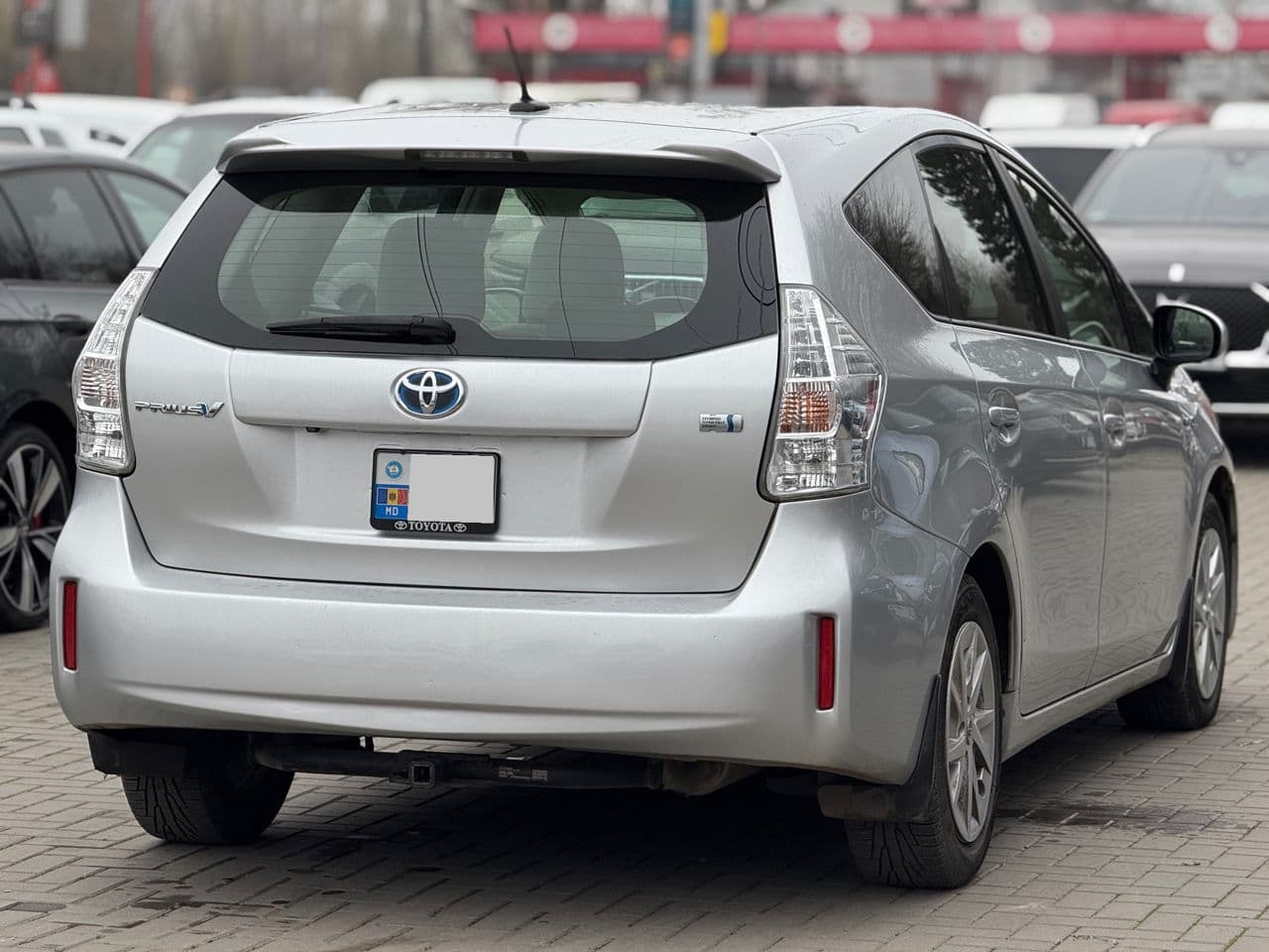 Toyota Prius Plus / V 2012 — Миниатюра 2