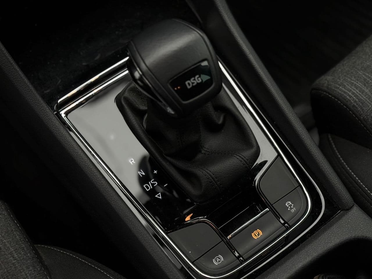 Skoda Karoq 2021 — Миниатюра 15