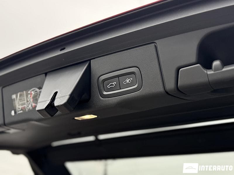 2020 Volvo XC 60 — Miniatură 6