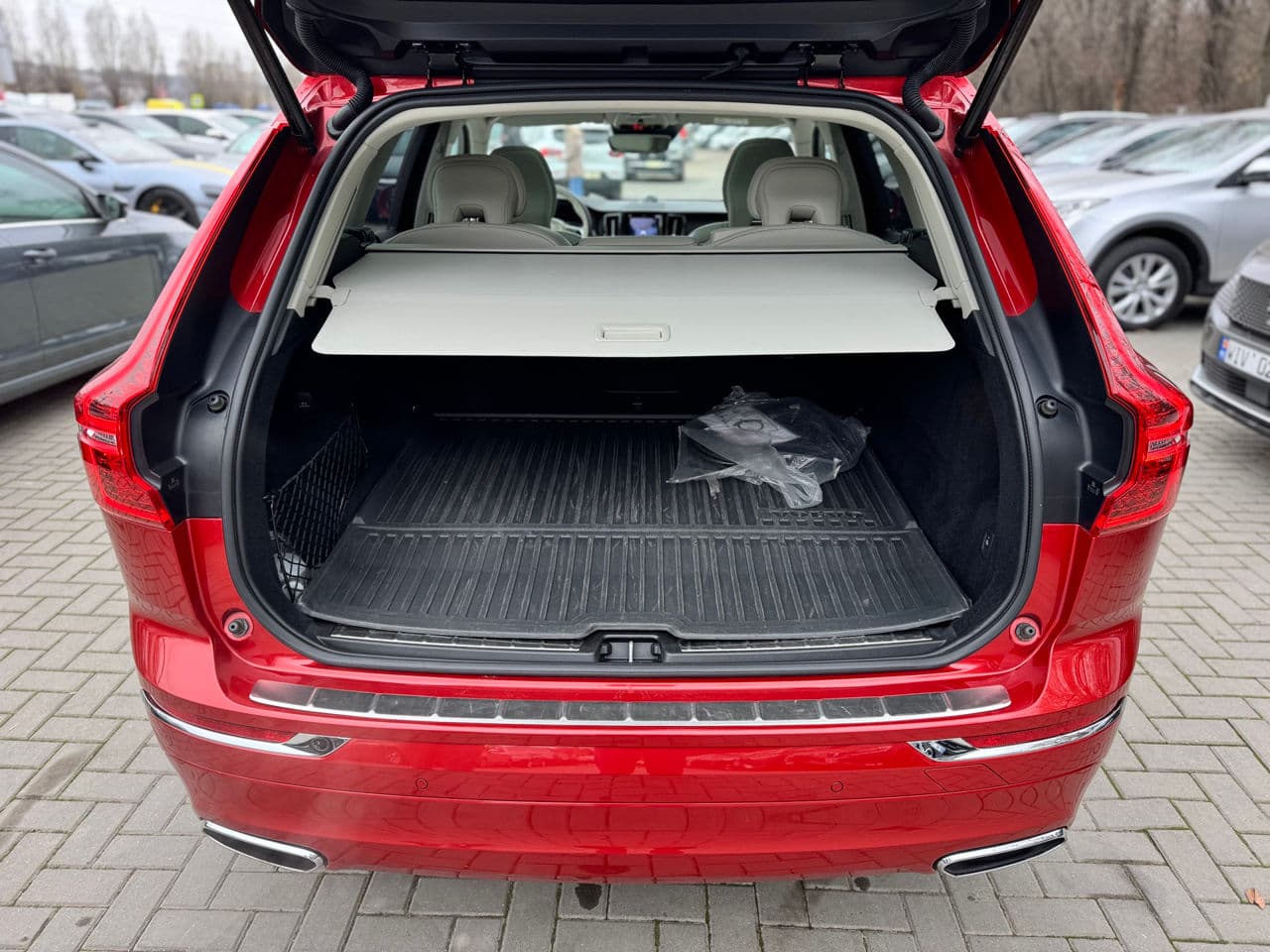 2020 Volvo XC 60 — Miniatură 5