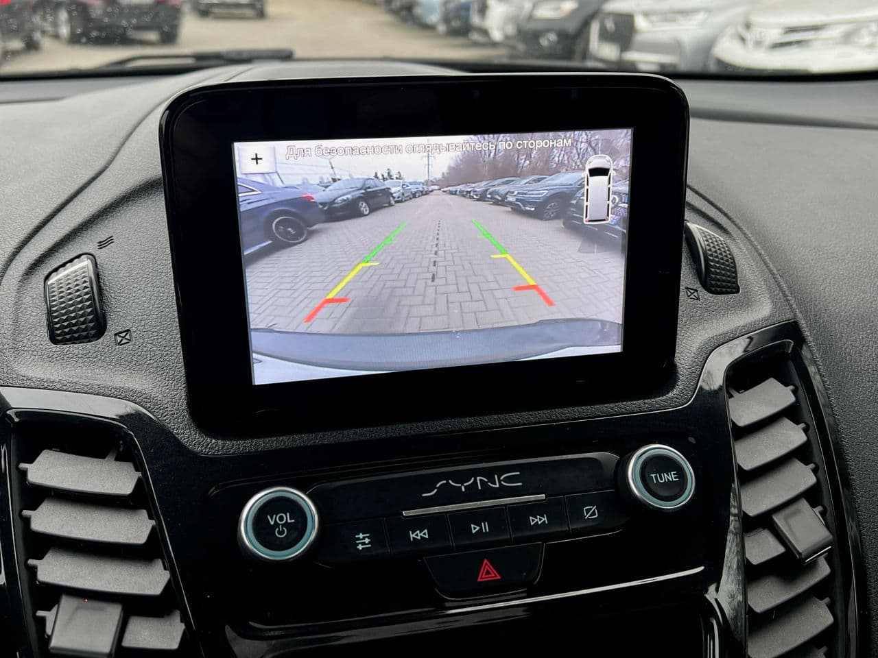 Ford Tourneo Connect 2019 — Миниатюра 12