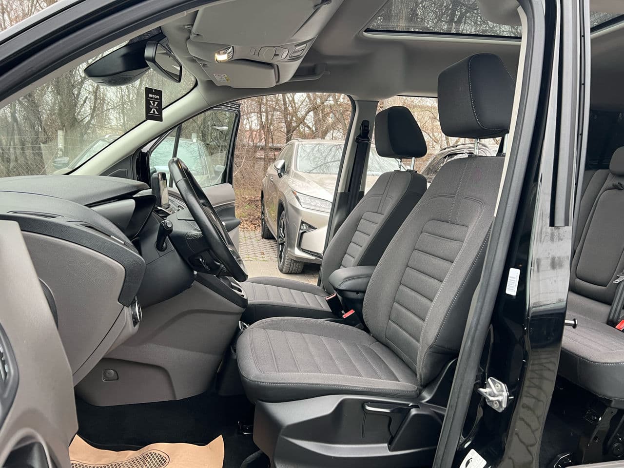Ford Tourneo Connect 2019 — Миниатюра 5