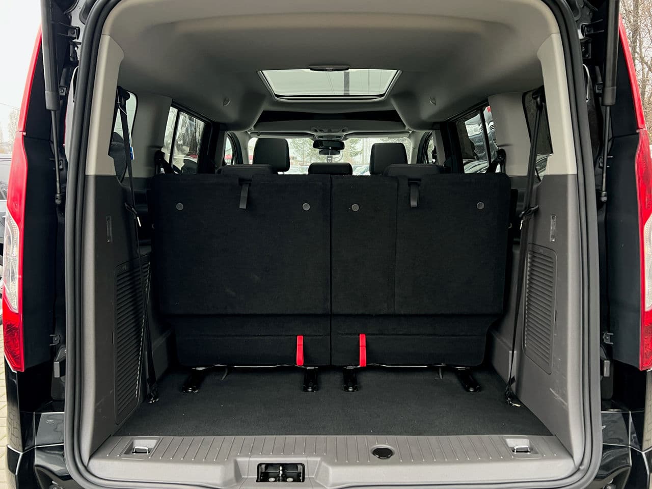 Ford Tourneo Connect 2019 — Миниатюра 21