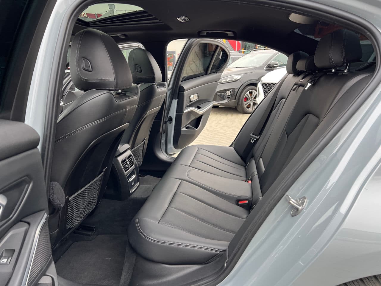 BMW 330E 2023 — Миниатюра 14