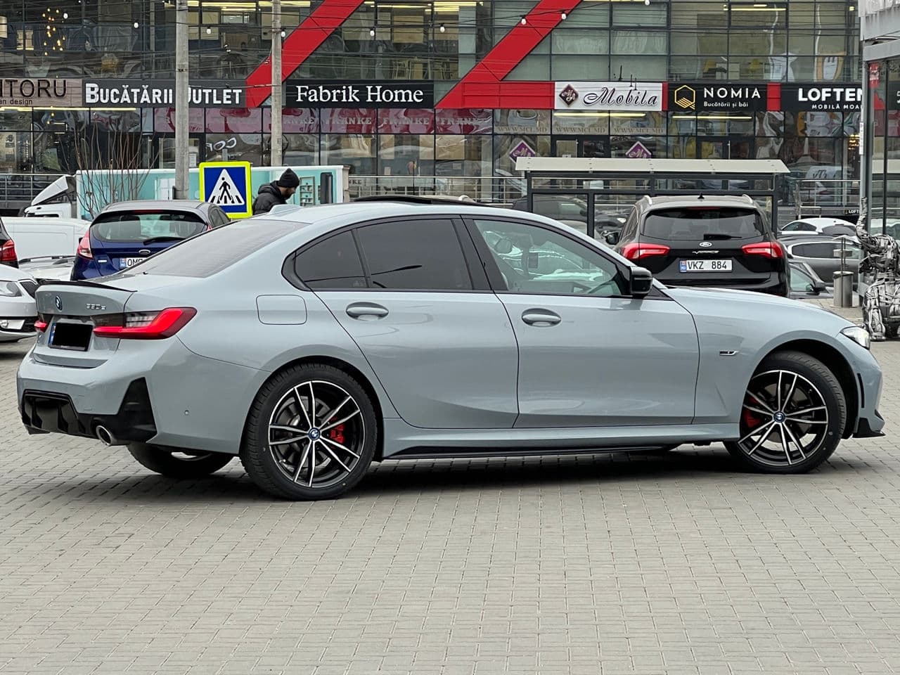 BMW 330E 2023 — Миниатюра 3