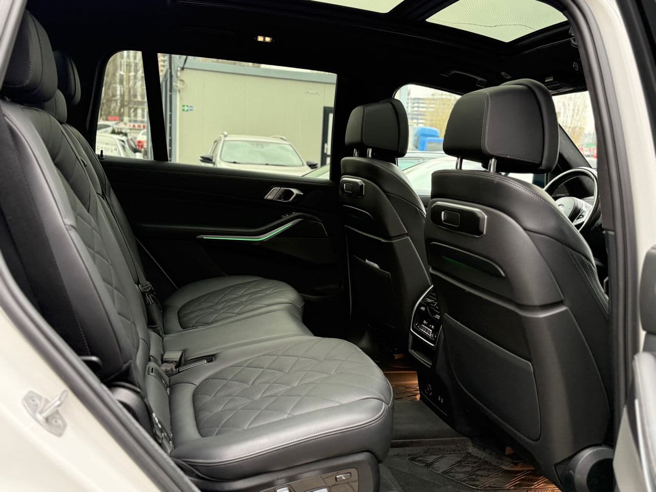 2022 BMW X7 4.0i — Miniatură 19