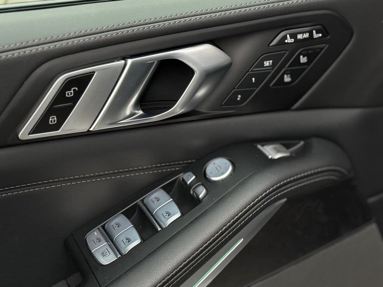 2022 BMW X7 4.0i — Miniatură 7